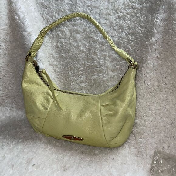 Elliott Lucca Leather mint green shoulder bag with antique tone hardwares - Picture 4 of 15